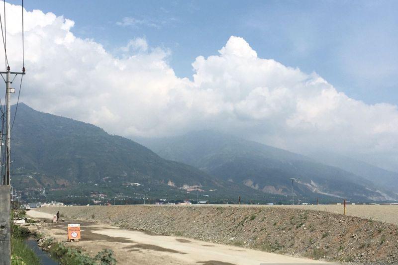 Pengerjaan infrastruktur jalan pascabenca Kota Palu