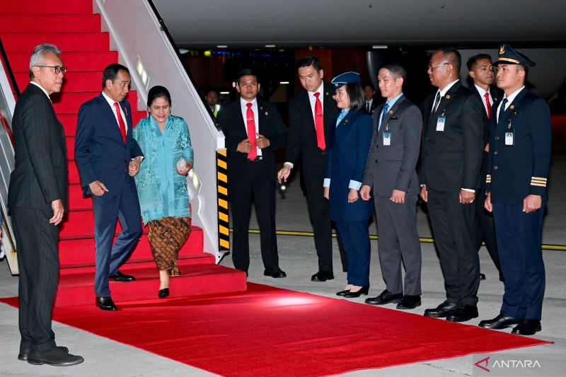 Presiden Jokowi dan Ibu Negara tiba di Tanah Air usai hadiri KTT G20 India