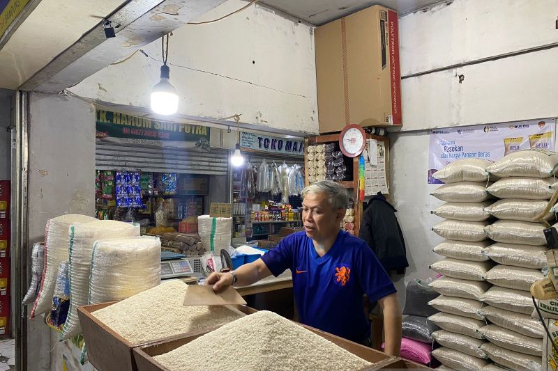 Disdagin Kota Bandung siapkan 300 ton beras untuk operasi pasar murah