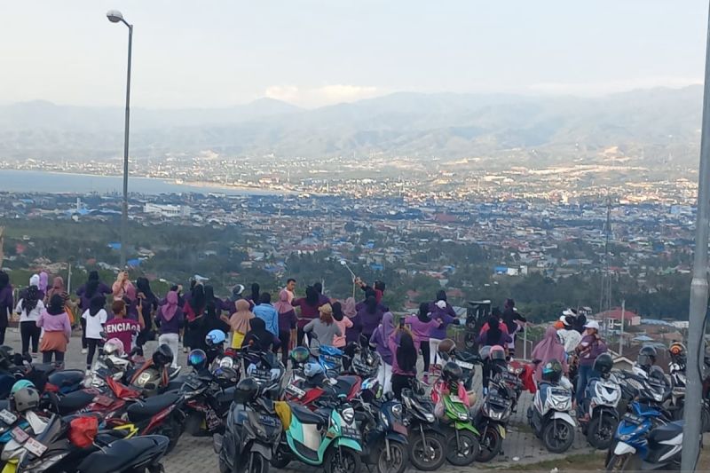 Huntap Duyu menjadi tempat favorit nongkrong sebagian warga Kota Palu