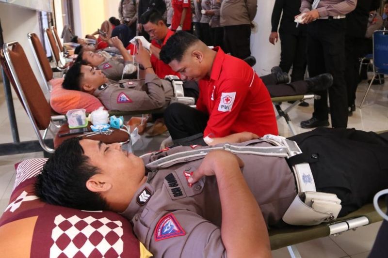 Polda Kaltara Gelar Donor Darah Dalam Rangka Hari Lalu Lintas ...