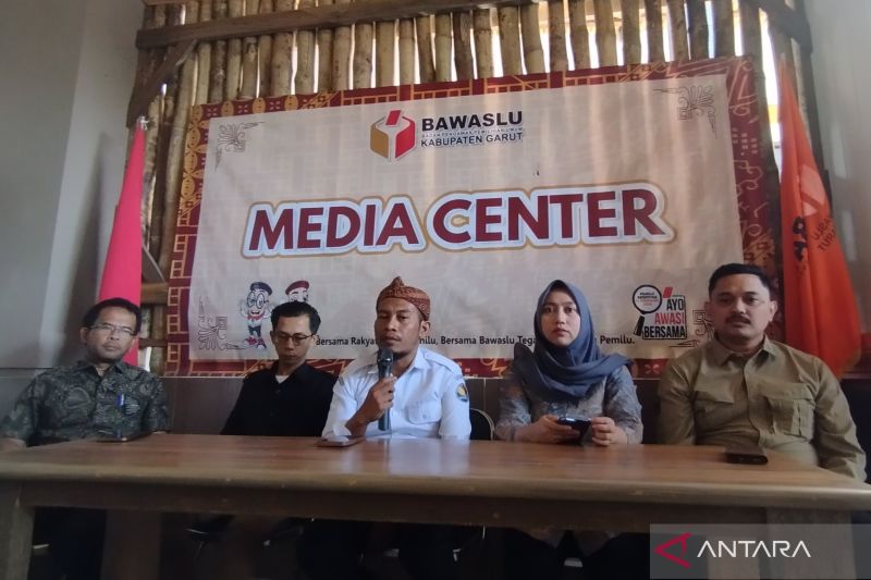 Bawaslu Garut: Bacaleg harus perhatikan keindahan dalam pasang APK