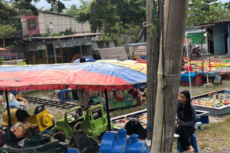 Serunya wahana bermain anak di Jembatan Lalove  