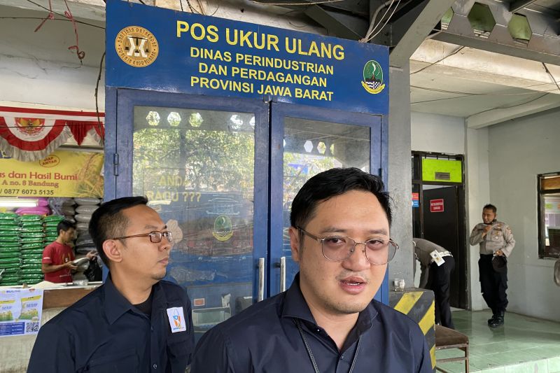 Kurangi sampah, pasar Kota Bandung sosialisasikan tong komposter