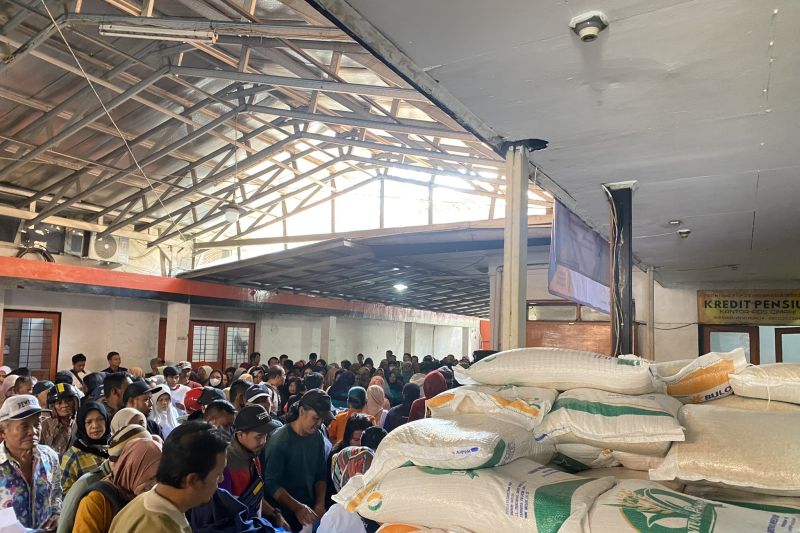 Bulog salurkan 7.000 ton beras per bulan untuk Bandung Raya dan Sumedang