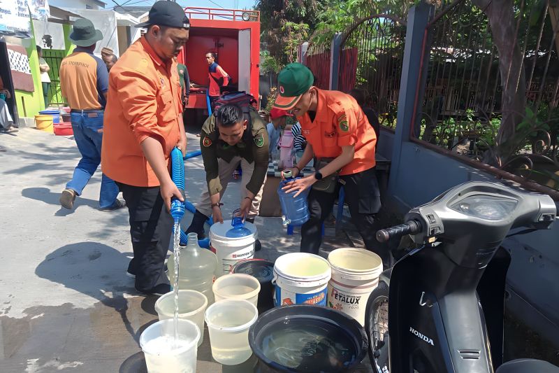 BPBD Kabupaten Bandung distribusikan 1,3 juta liter air bersih ke 51 desa