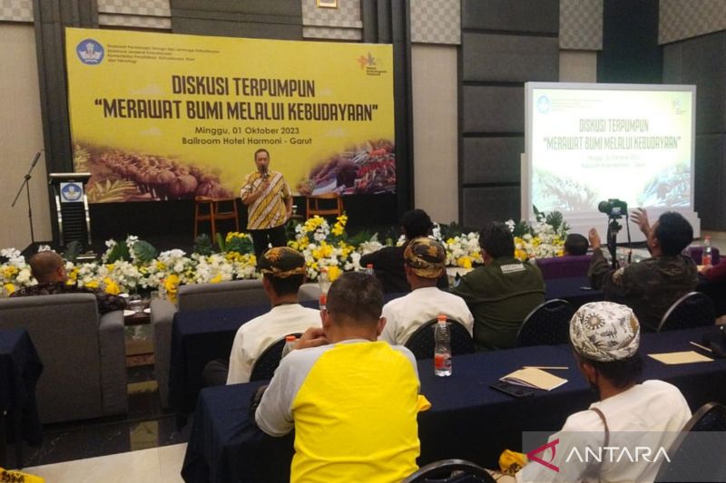 Anggota DPR RI: Budaya peduli keasrian alam di Garut harus dijaga