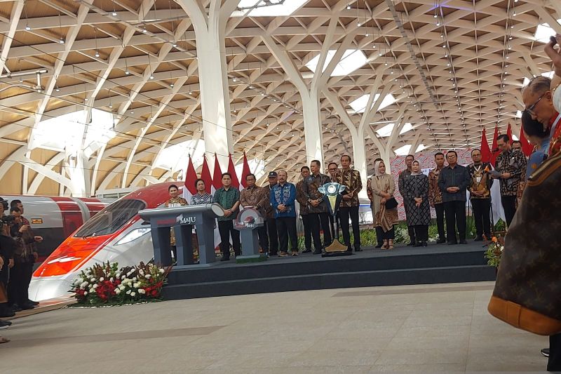 Presiden Jokowi: Kereta cepat bukti ketidaktakutan belajar hal baru