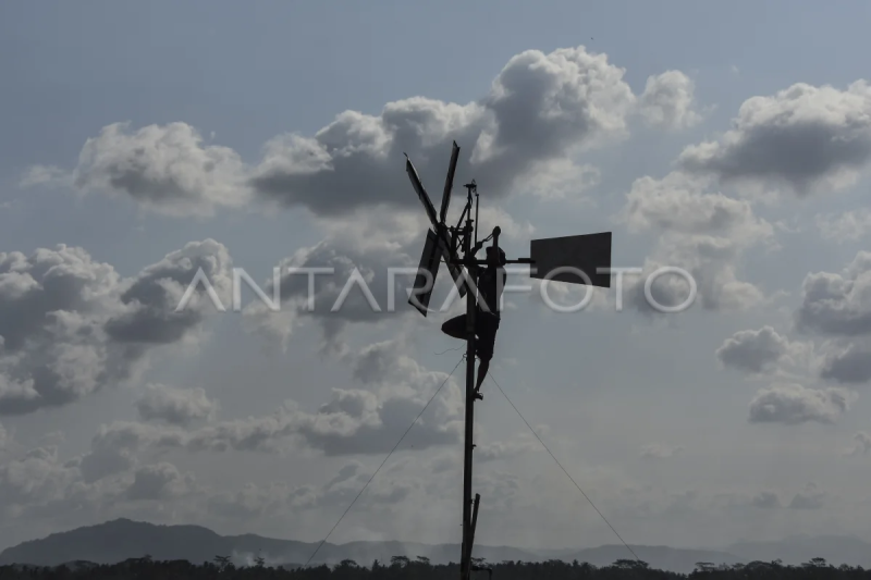 Kincir angin atasi kemarau panjang di Ciamis