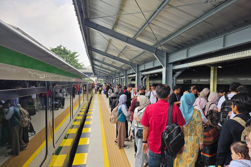 KAI Bandung layani 8 perjalanan kereta pengumpan untuk Kercep Whoosh