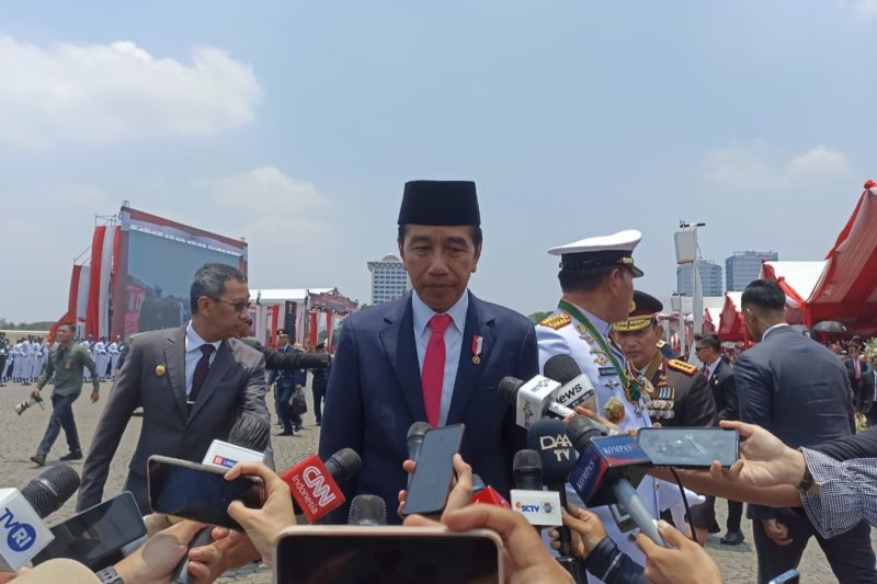 Jokowi respons soal Guntur usul agar dirinya jadi Ketua Umum PDIP