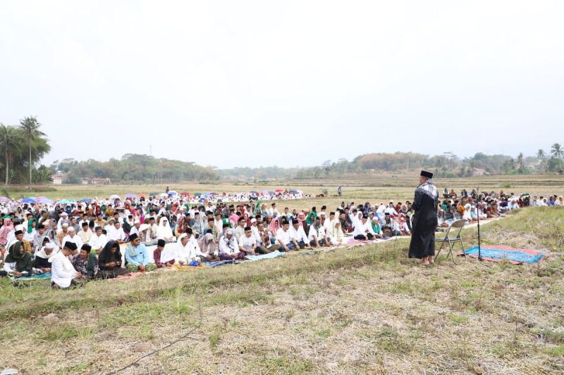 Pemkab bersama warga Bandung Barat gelar Shalat Istisqa