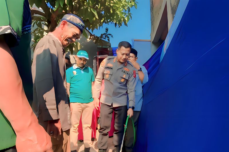 Polisi bantu bangun sarana air bersih masyarakat Kabupaten Bandung