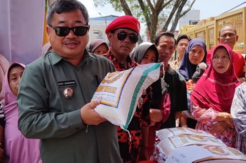 Bansos dan pasar murah bisa kendalikan harga beras di Cianjur