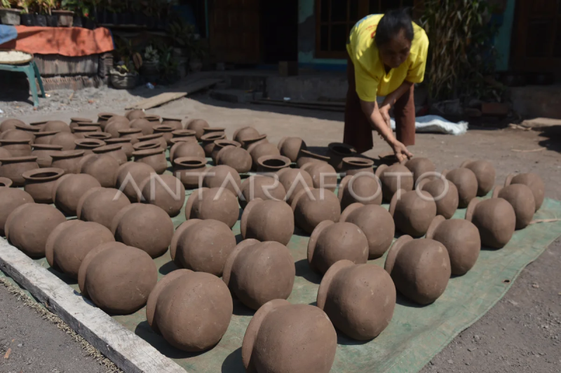 Cuaca panas percepat proses produksi gerabah