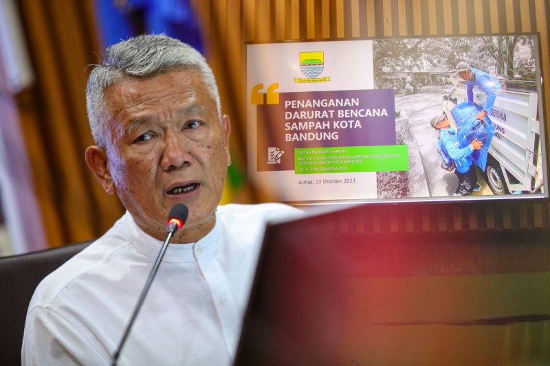 Pj Wali Kota Bandung gerakkan semua OPD untuk tangani sampah