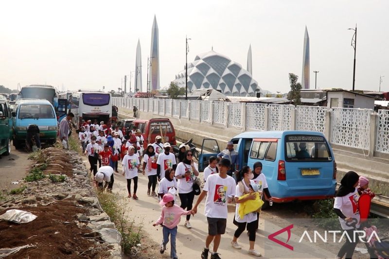 Relawan Kawan Juang GP gelar jalan sehat di Bandung diikuti 500 peserta