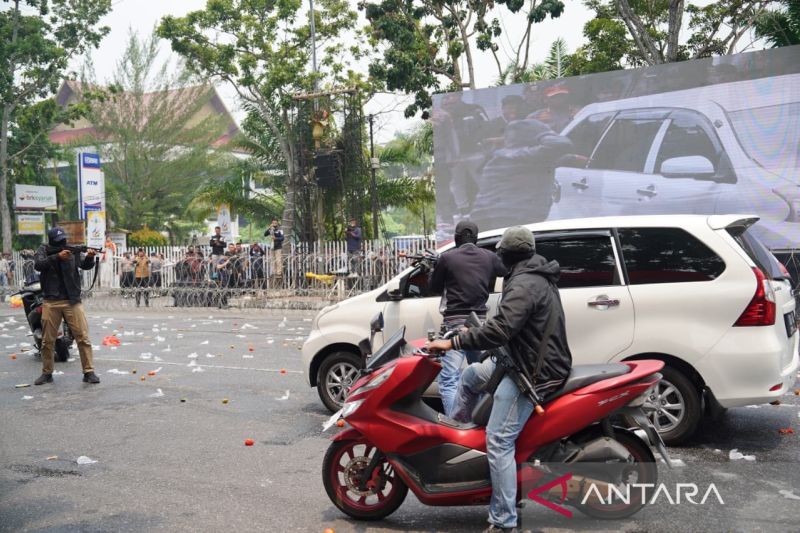 FOTO - Simulasi Pengamanan Pemilu 2024 di Pekanbaru