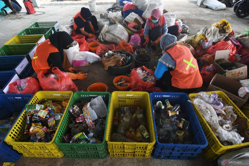 Pengelolaan Sampah Pada TPS3R Bantuan PT Vale Indonesia