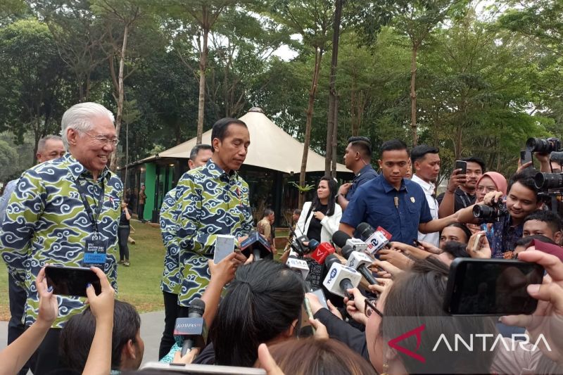 Presiden Jokowi tanggapi tudingan soal dinasti politik