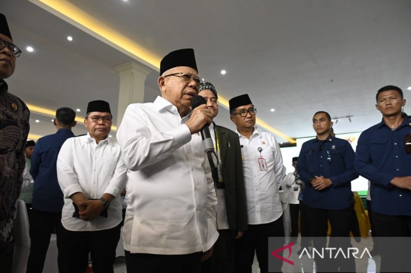 Wapres Ma'ruf Amin menunda pertemuan makan siang bersama tiga bakal cawapres