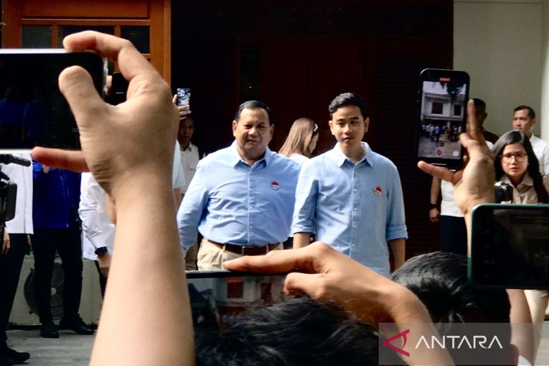 Prabowo-Gibran awali prosesi pendaftaran capres-cawapres di Indonesia Arena GBK
