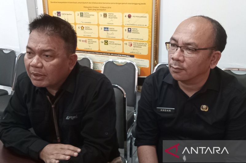 Polisi kawal pergerakan logistik di Cirebon