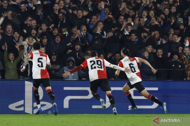 Feyenoord perkasa taklukkan Lazio 3-1