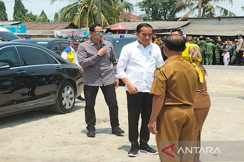 Presiden Joko Widodo kunjungi Pasar Rumbia Lampung
