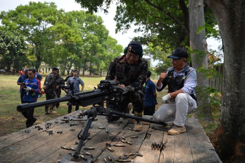 Dirjen KKP tinjau perkembangan pesanan senapan mesin dari PT Pindad