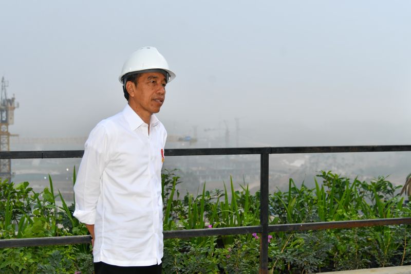 Presiden Jokowi letakkan batu pertama gedung BI dan PLTS IKN