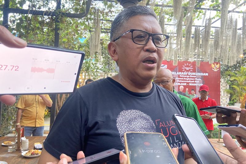 Gibran sudah kembalikan KTA PDIP, kata Hasto