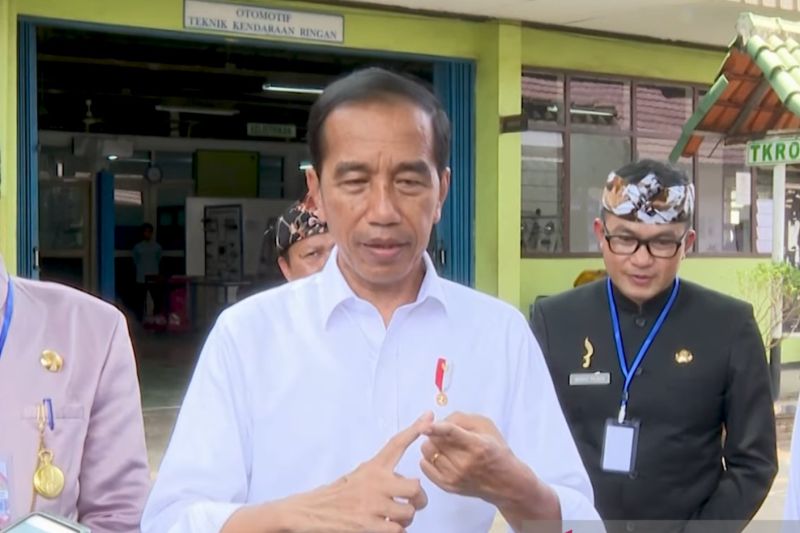 Presiden Jokowi ingin siswa SMK bisa pelajari komponen kendaraan listrik