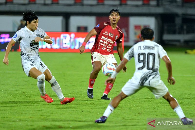 Jajang Mulyana menilai perkembangan pemain PSS Sleman semakin positif