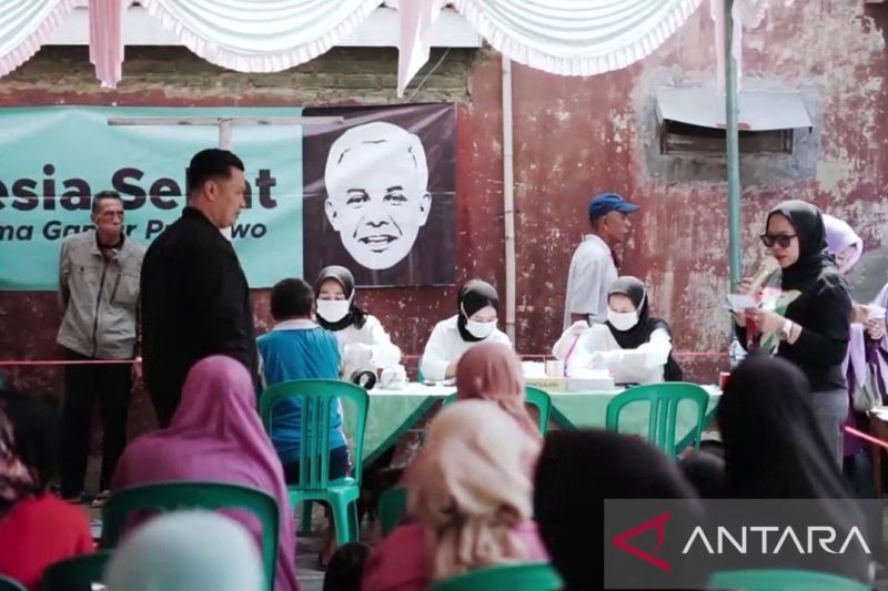 Relawan kenalkan Ganjar Pranowo ke masyarakat kampung adat Kabuyutan Bandung