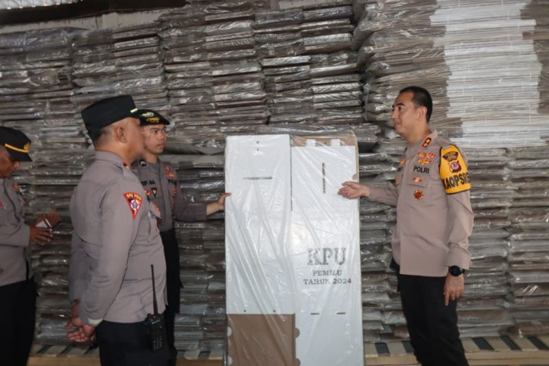 Polres Garut pastikan logistik pemilu tersimpan aman di gudang KPU