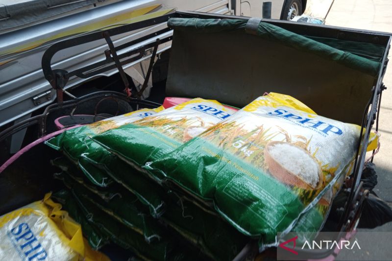 Bulog Cirebon salurkan 26.000 ton beras SPHP hingga November