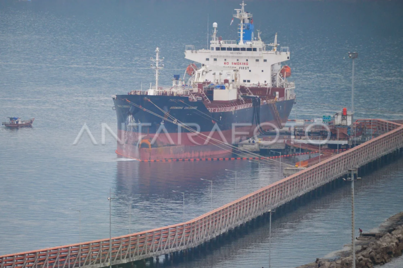 Penetapan alur pelayaran masuk pelabuhan Teluk Bayur