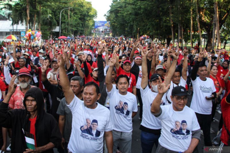Ganjar hadiri jalan sehat perjuangan di Makassar
