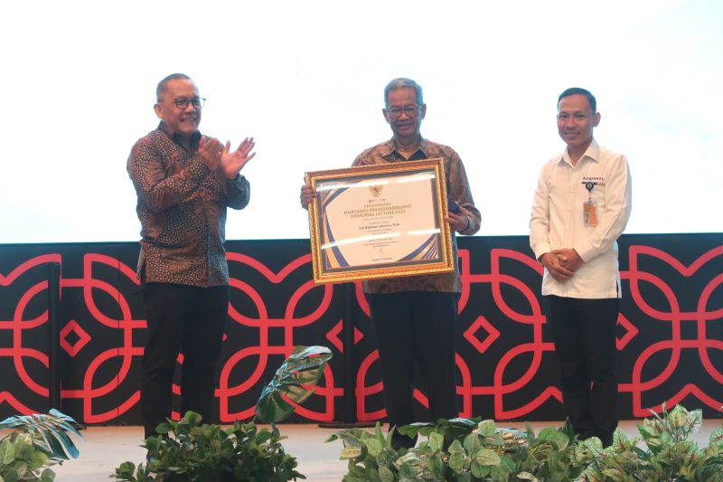 BRIN beri penghargaan Nurtanio Award kepada Harijono Djojodihardjo