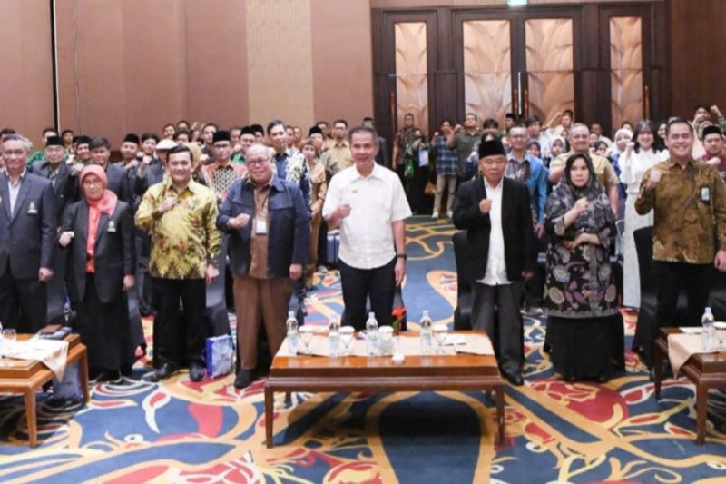 Pj Gubernur Jawa Barat minta perjuangan pahlawan agar diteladani