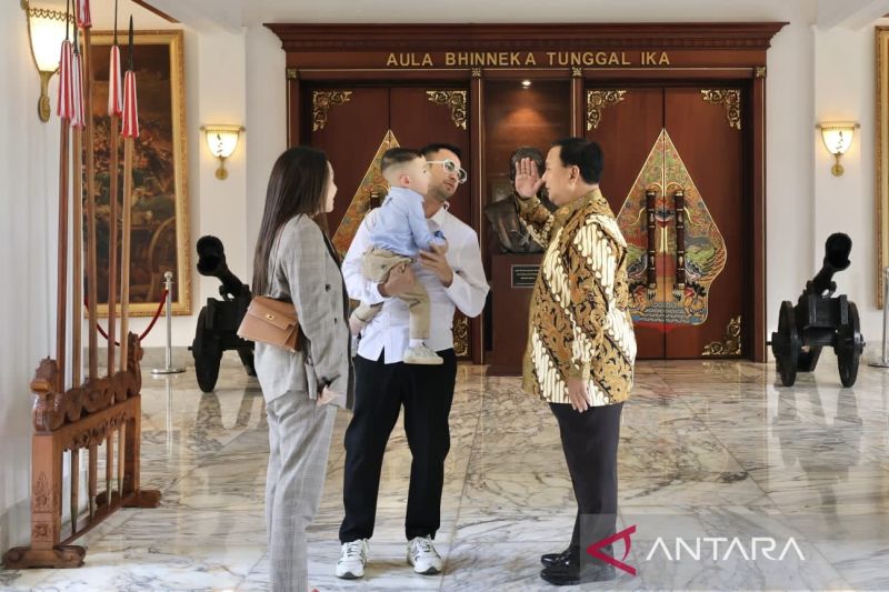 Prabowo Subianto terima kunjungan pesohor, dari Raffi Ahmad, Cipung hingga Iko Uwais