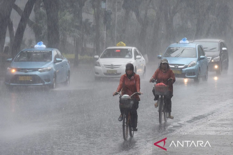 Hujan guyur mayoritas Ibu Kota Provinsi termasuk Bandung pada Minggu
