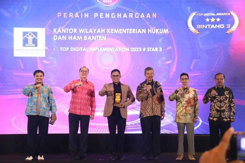 Kanwil Kemenkumham Banten Terima Penghargaan Top Digital Awards 2023 ...