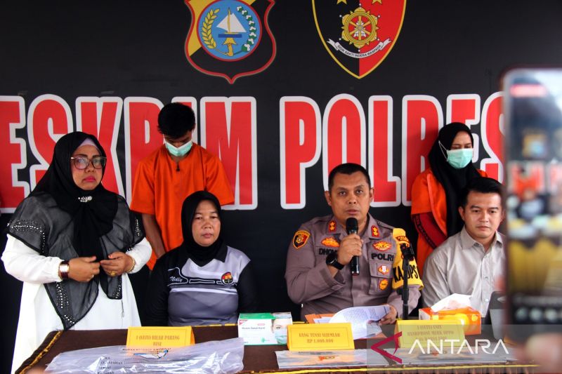 FOTO - Pengungkapan kasus aborsi di Dumai