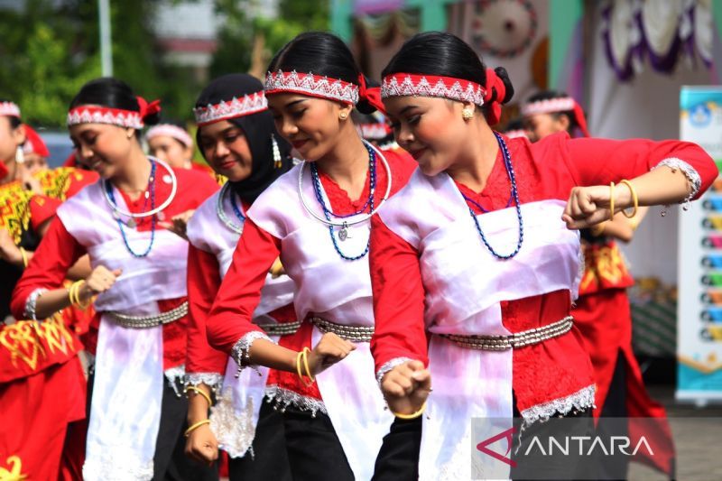 Pembukaan Pekan Kebudayaan Daerah Kalimantan Barat