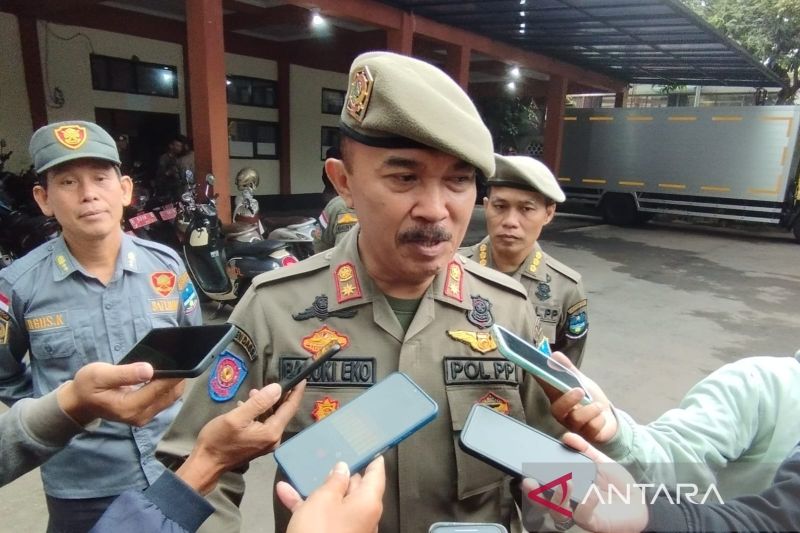 Satpol PP Garut turunkan tim patroli tertibkan APK yang langgar Perda K3