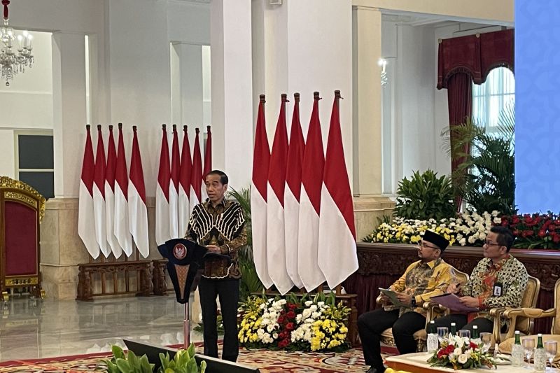 Presiden Jokowi ingatkan agar dana haji dikelola dengan hati-hati