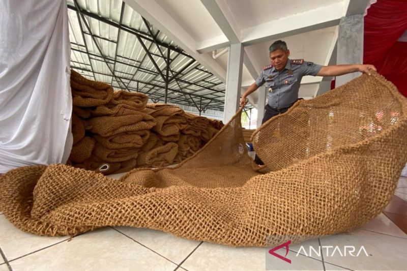Produk kerajinan serabut kelapa karya Lapas Garut dijual ke Prancis