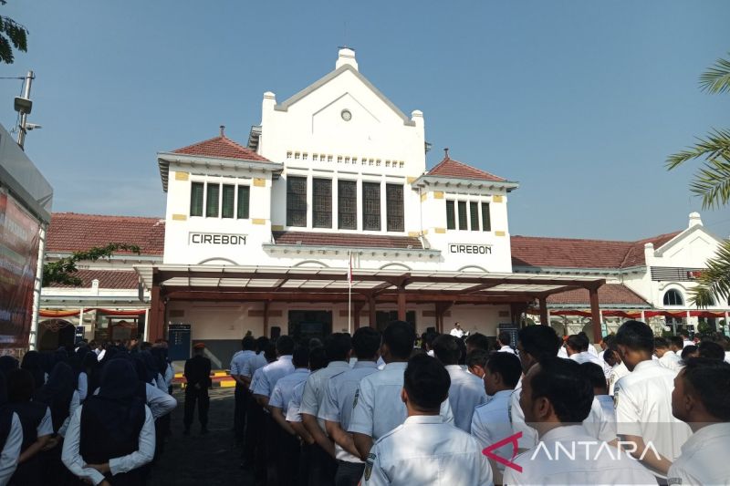 KAI Cirebon siagakan 1.770 petugas amankan masa angkutan Natal-Tahun Baru